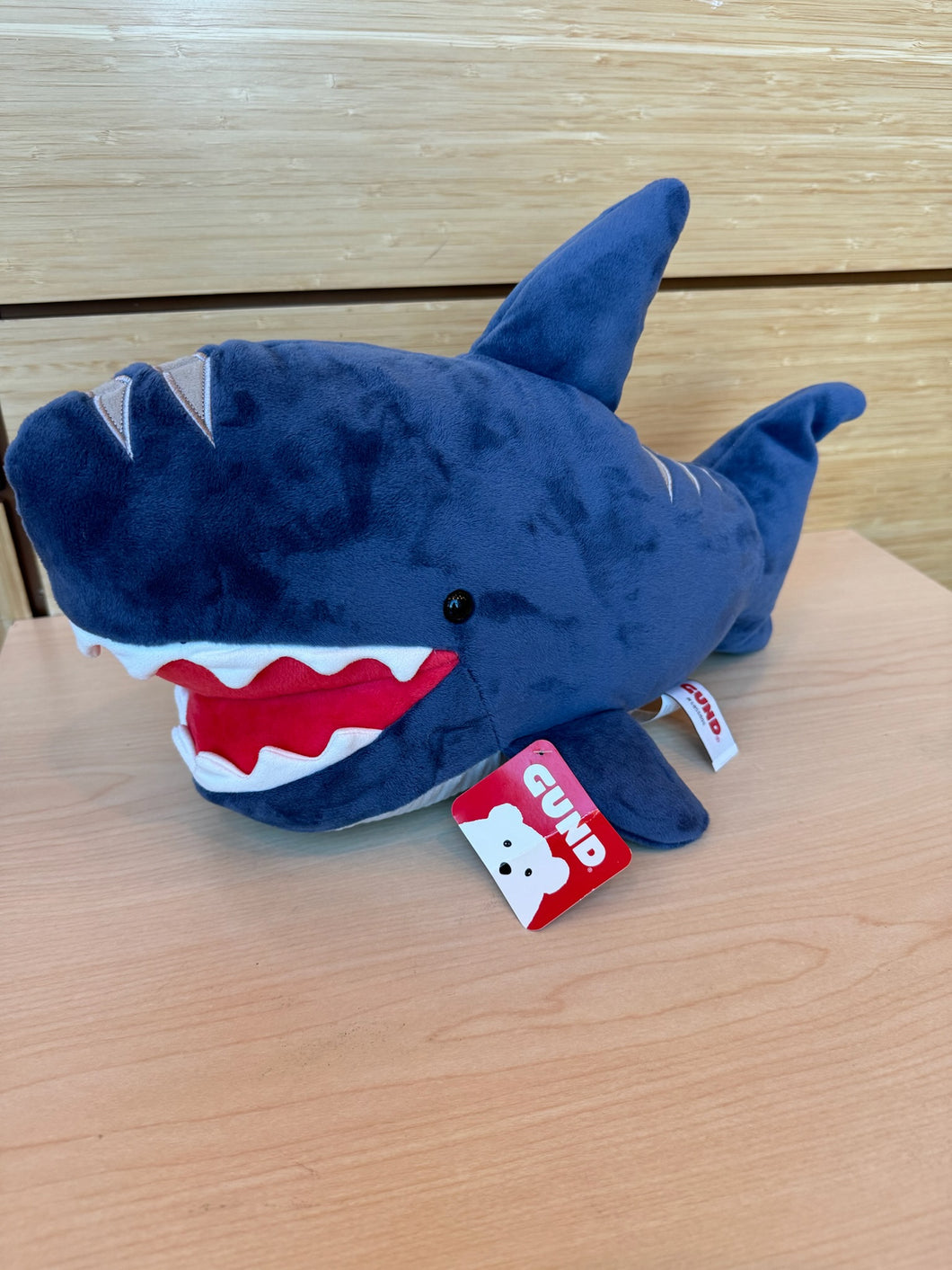 Maxwell Shark by GUND